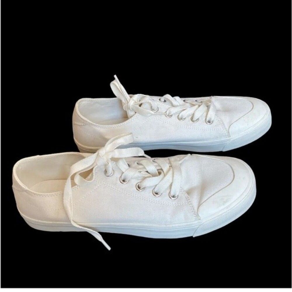 Women’s Old Navy Flat Form Sneak Sneakers Off-white Shoes Size 11